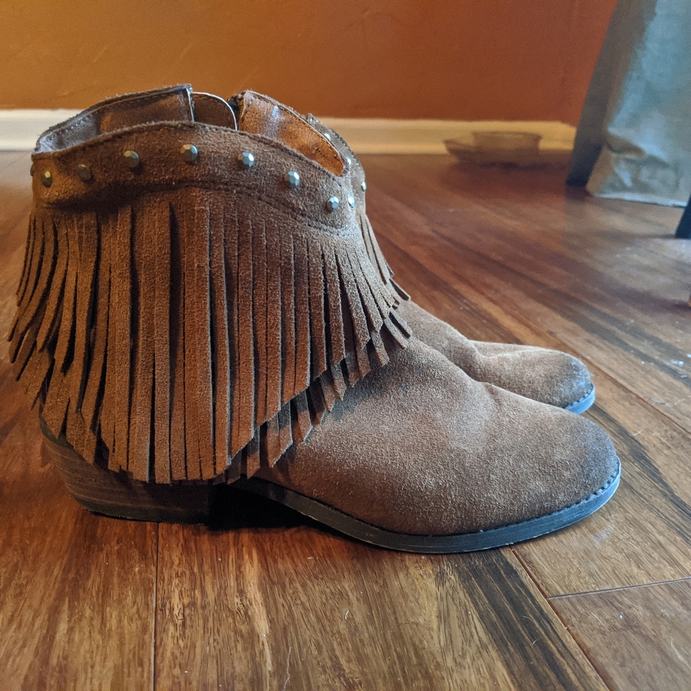 Minnetonka Fringe booties